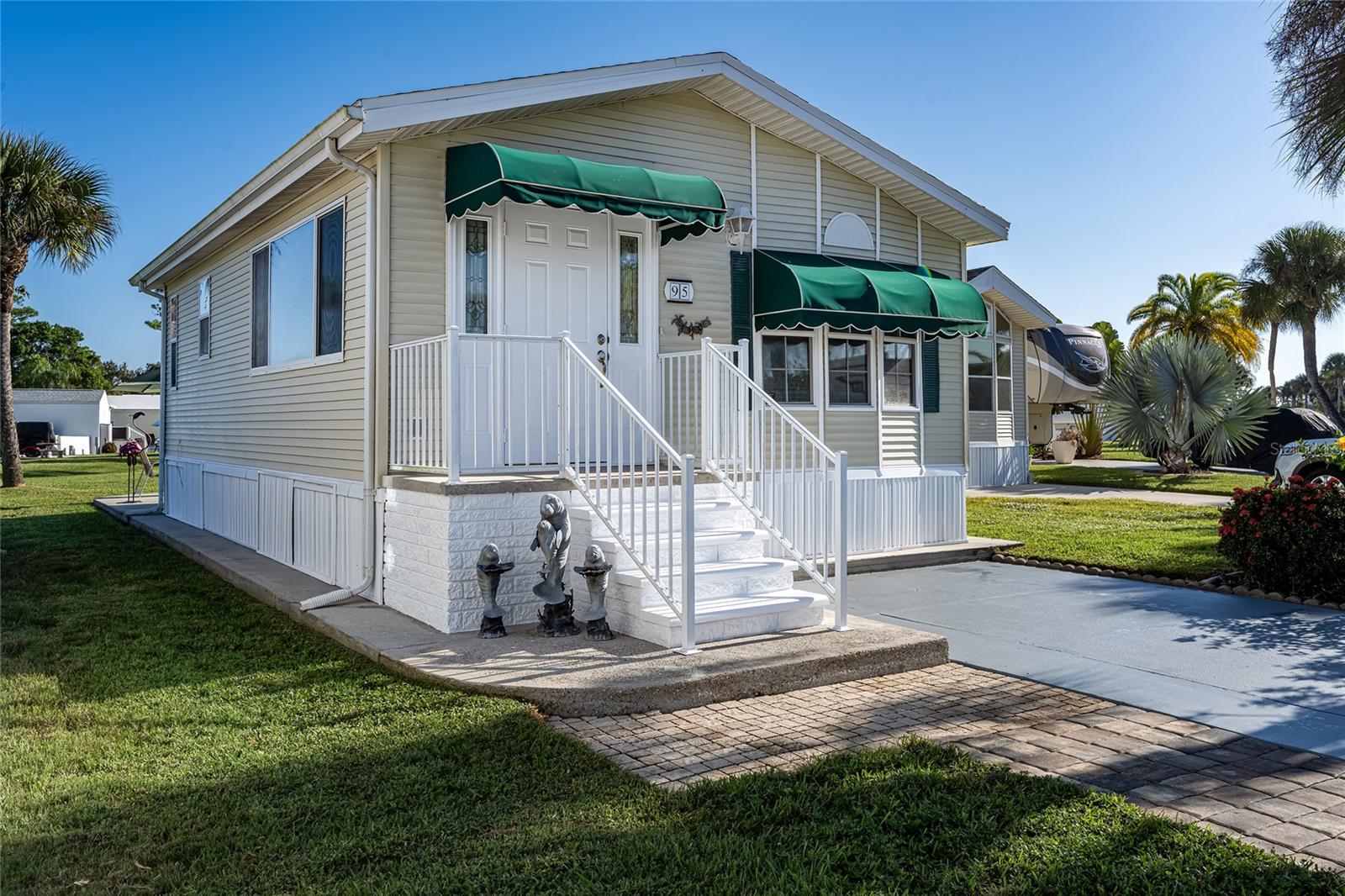 95 BAINBRIDGE DR, NOKOMIS, FL, 34275