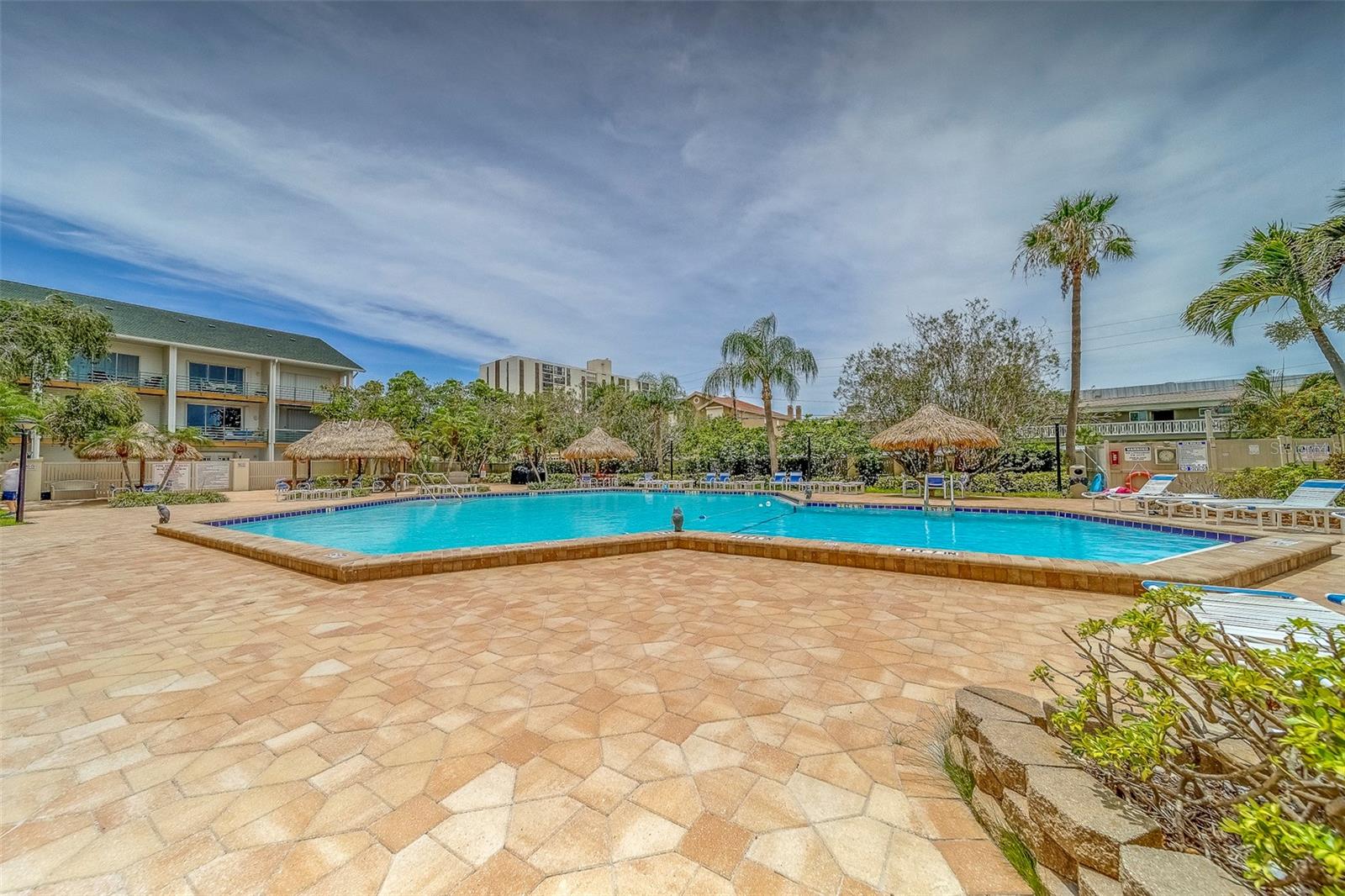 400 ISLAND WAY #104, CLEARWATER BEACH, FL, 33767