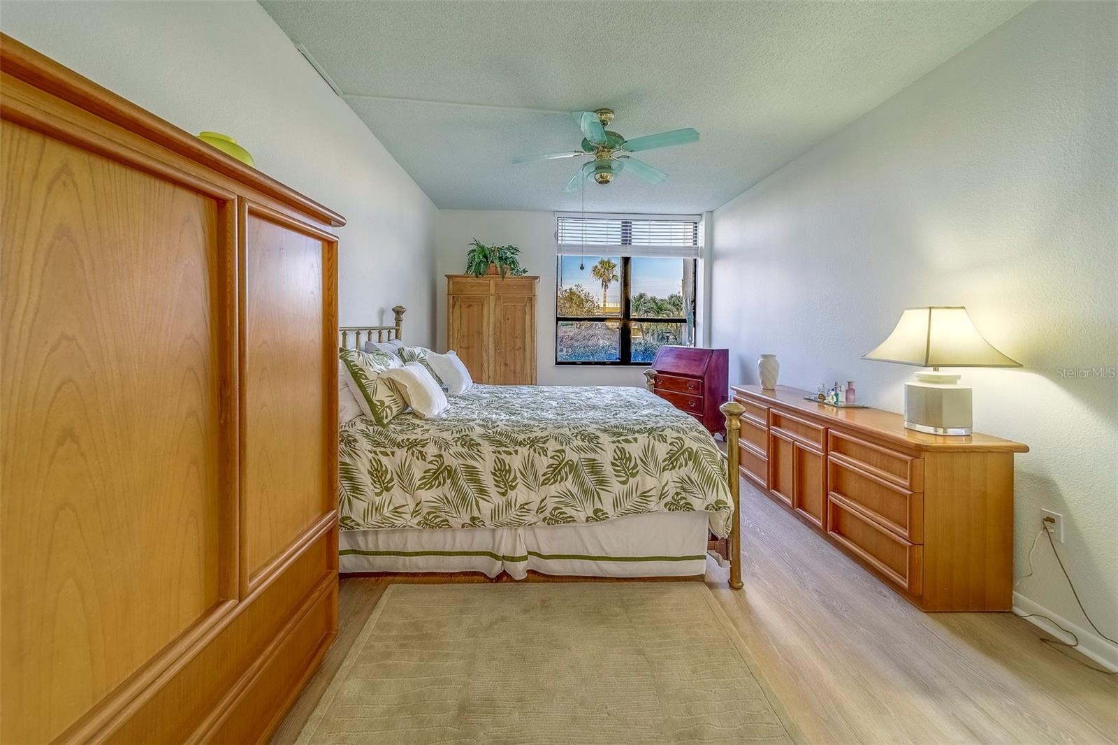 400 ISLAND WAY #104, CLEARWATER BEACH, FL, 33767