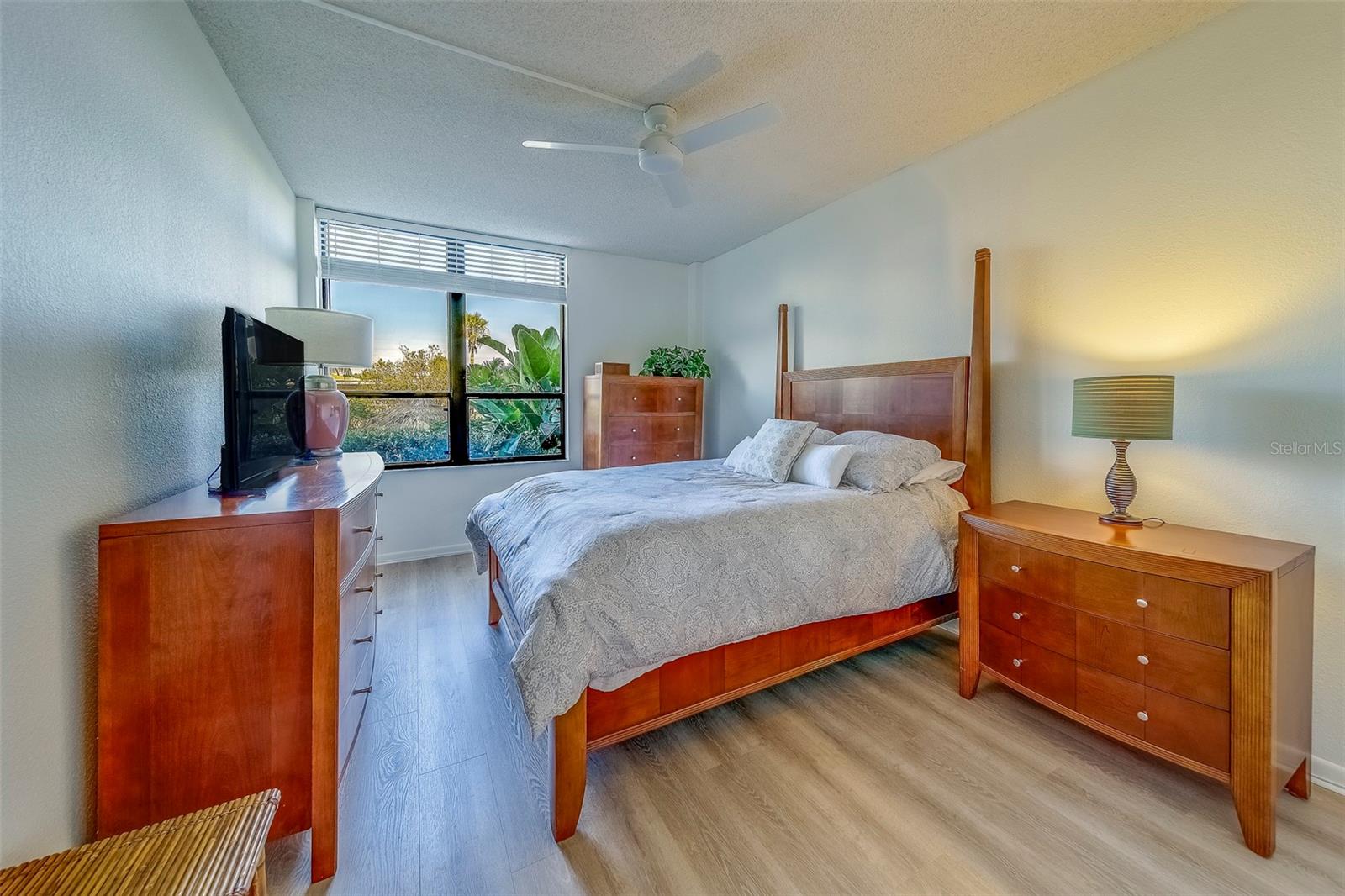 400 ISLAND WAY #104, CLEARWATER BEACH, FL, 33767