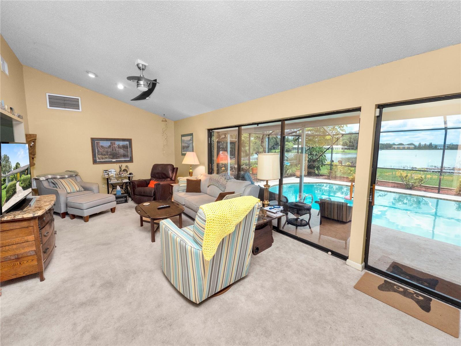 2118 LAKE BENTLEY CT, LAKELAND, FL, 33803