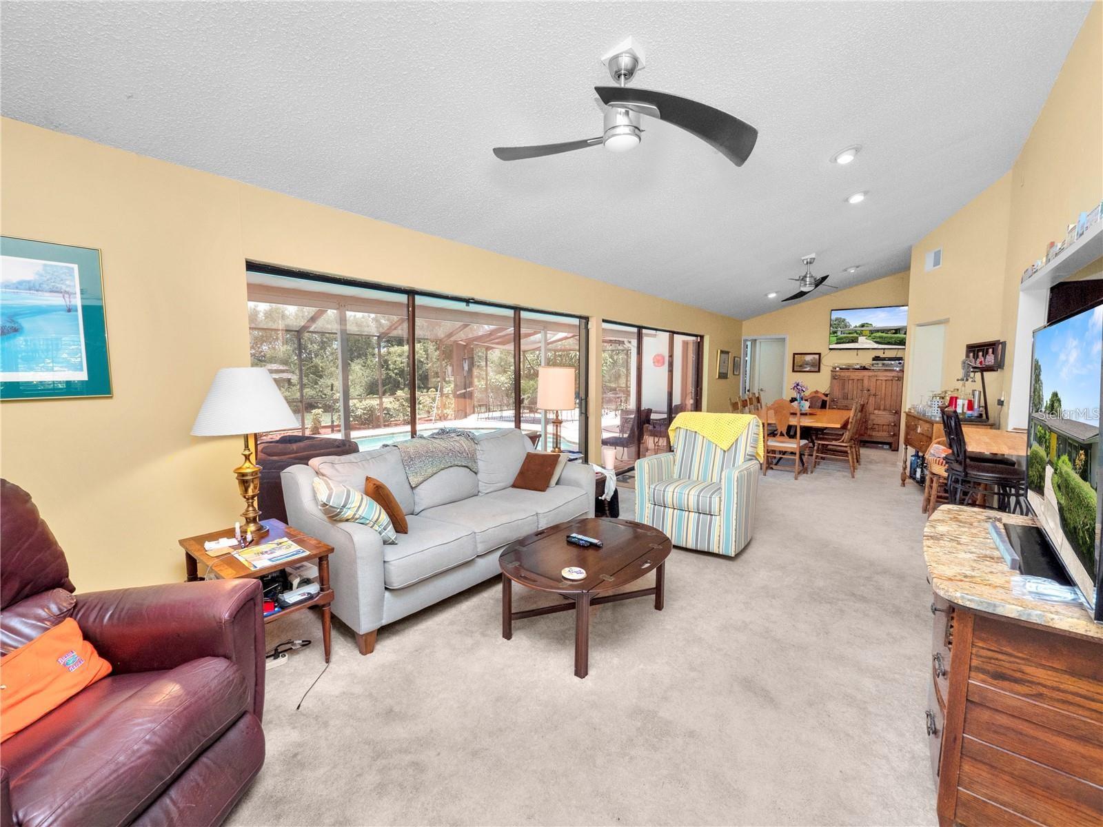 2118 LAKE BENTLEY CT, LAKELAND, FL, 33803