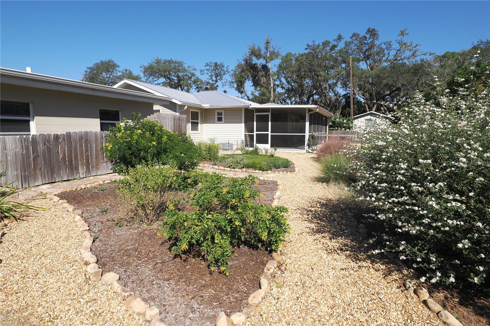 1303 ARCADIA AVE, SARASOTA, FL, 34232