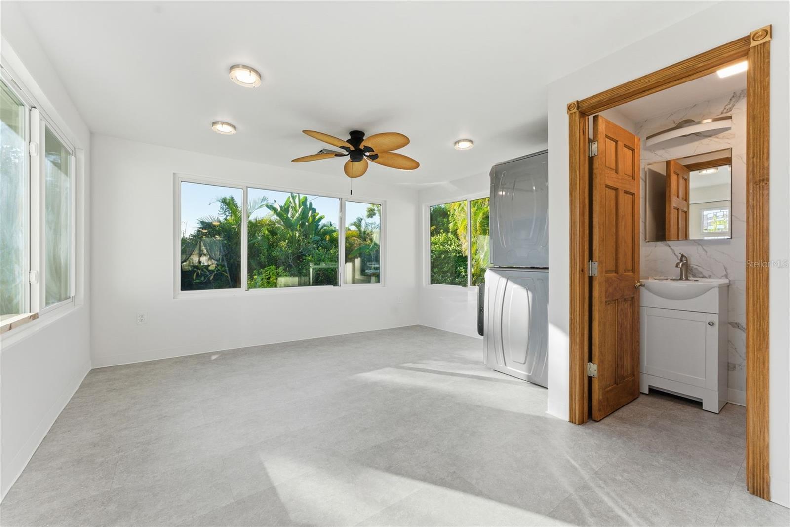 1161 S VENICE BLVD, VENICE, FL, 34293