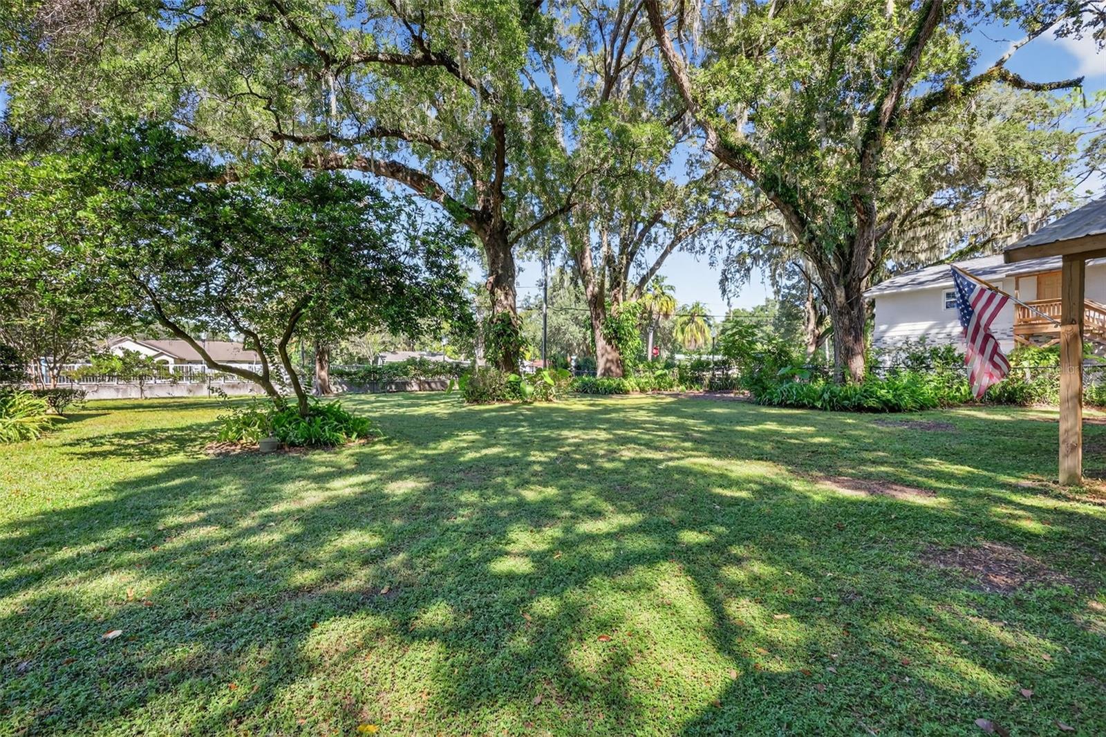 502 GRAY AVE, WILDWOOD, FL, 34785