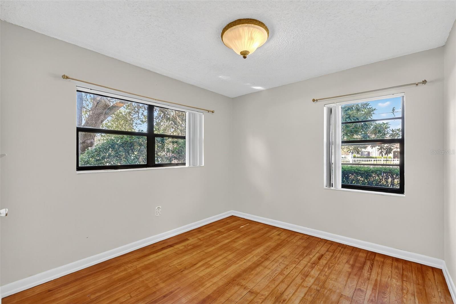 502 GRAY AVE, WILDWOOD, FL, 34785