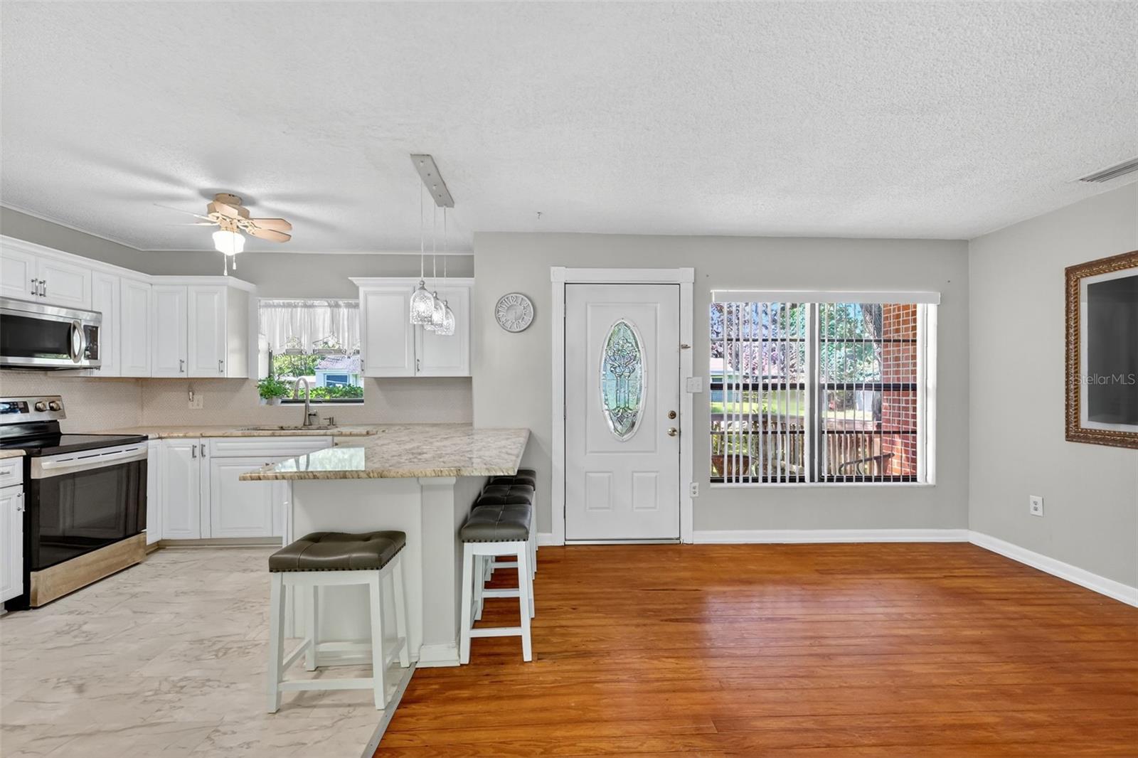 502 GRAY AVE, WILDWOOD, FL, 34785