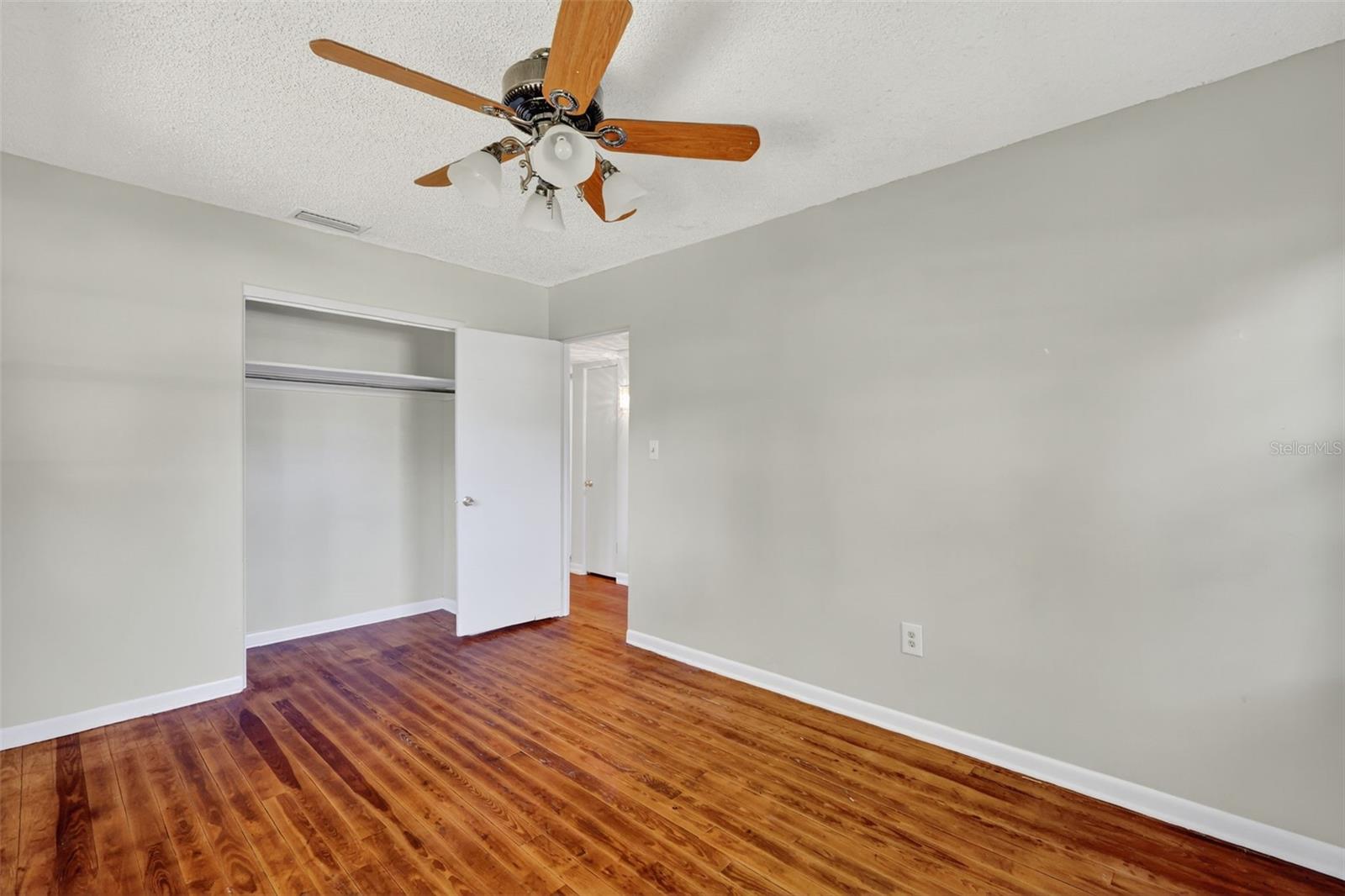 502 GRAY AVE, WILDWOOD, FL, 34785