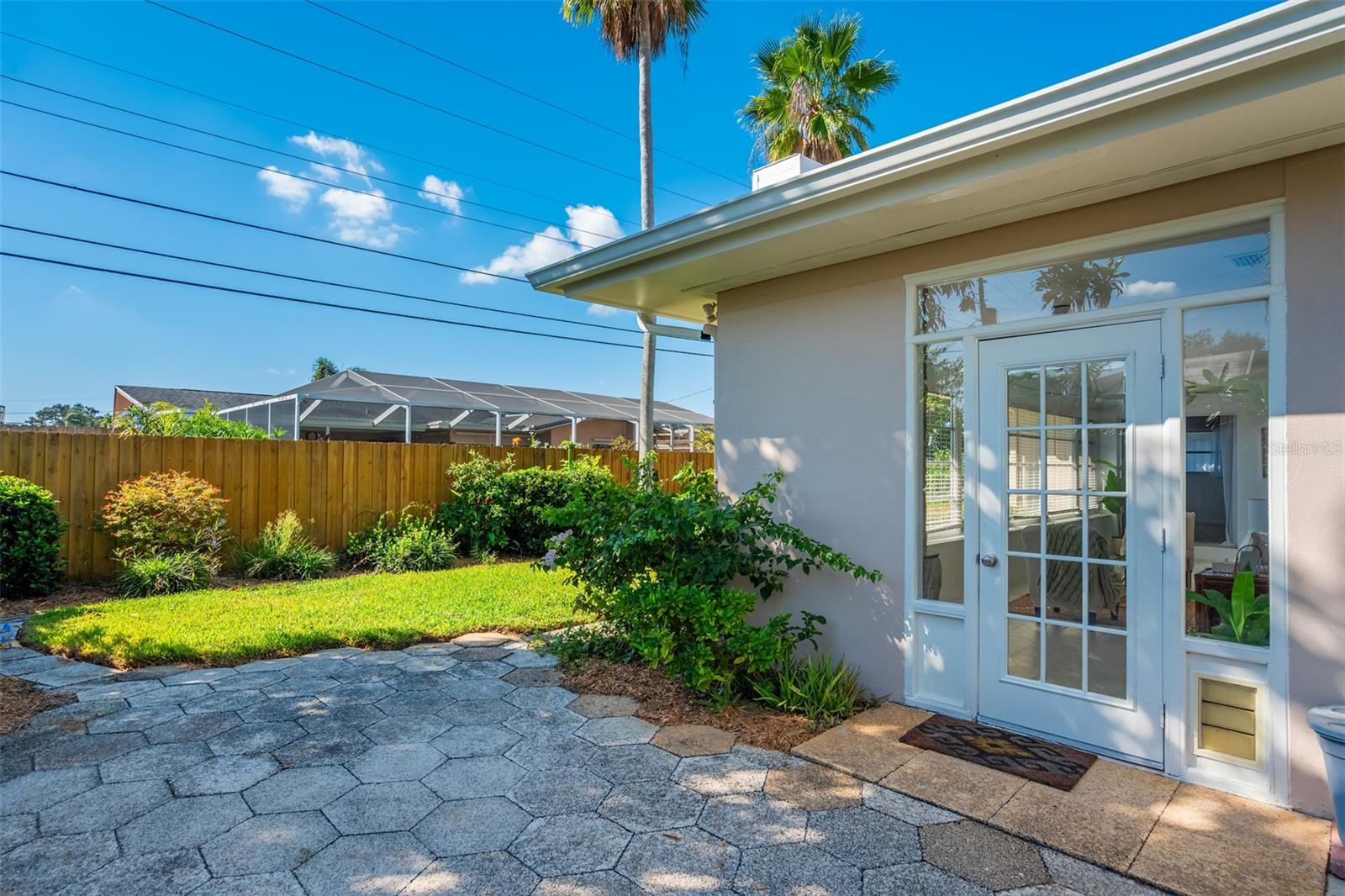 13850 SUNSET DR, LARGO, FL, 33774