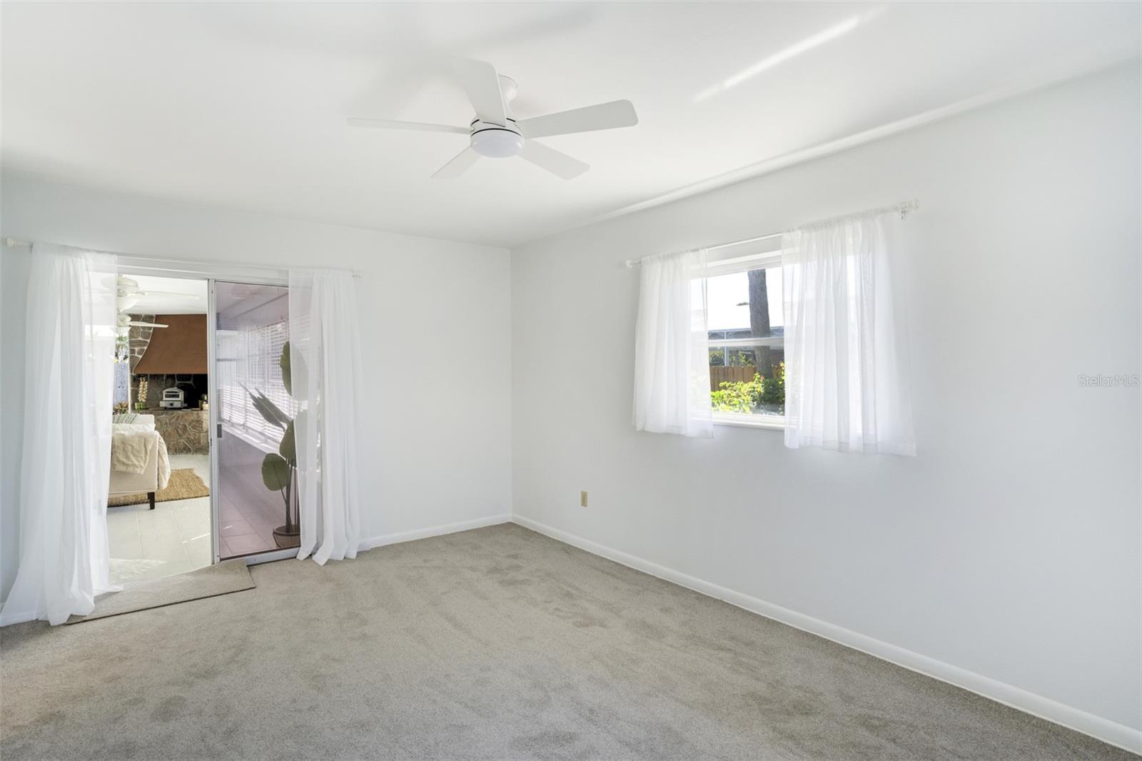 13850 SUNSET DR, LARGO, FL, 33774