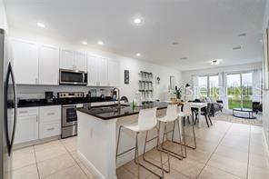 476 LAKE SHORE PKWY, DAVENPORT, FL, 33896