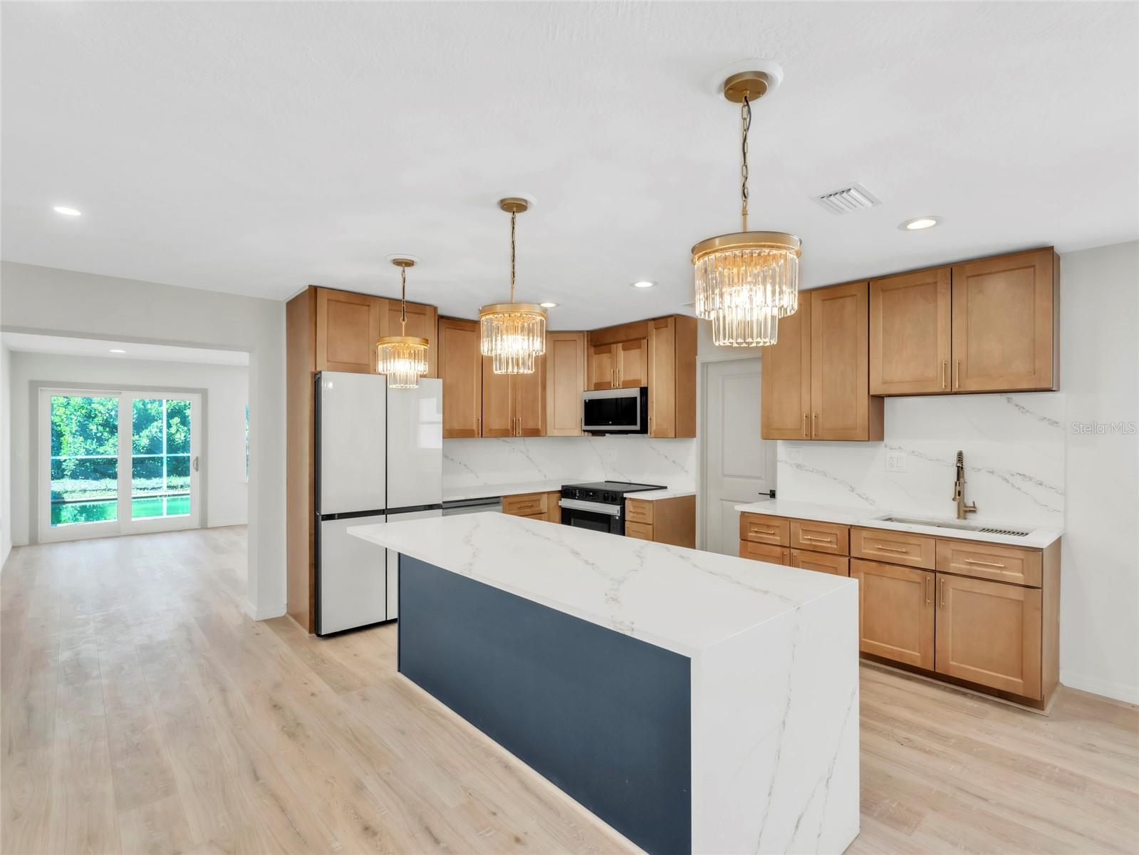 4870 VENETIAN BLVD NE, ST PETERSBURG, FL, 33703