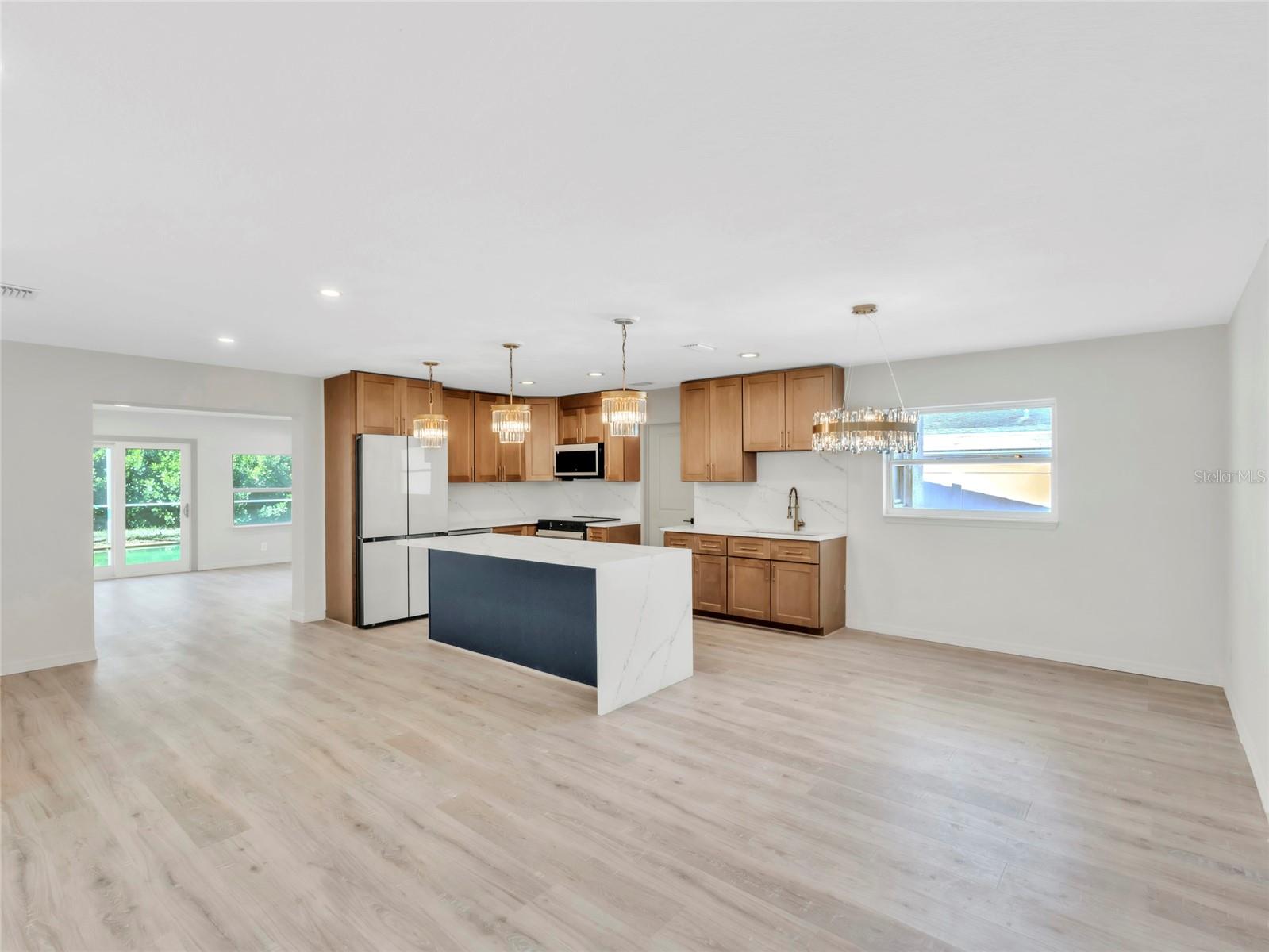 4870 VENETIAN BLVD NE, ST PETERSBURG, FL, 33703