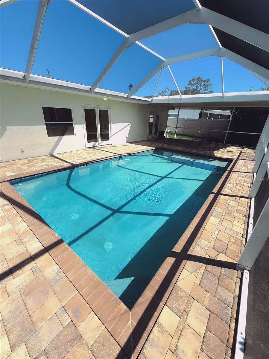 4870 VENETIAN BLVD NE, ST PETERSBURG, FL, 33703