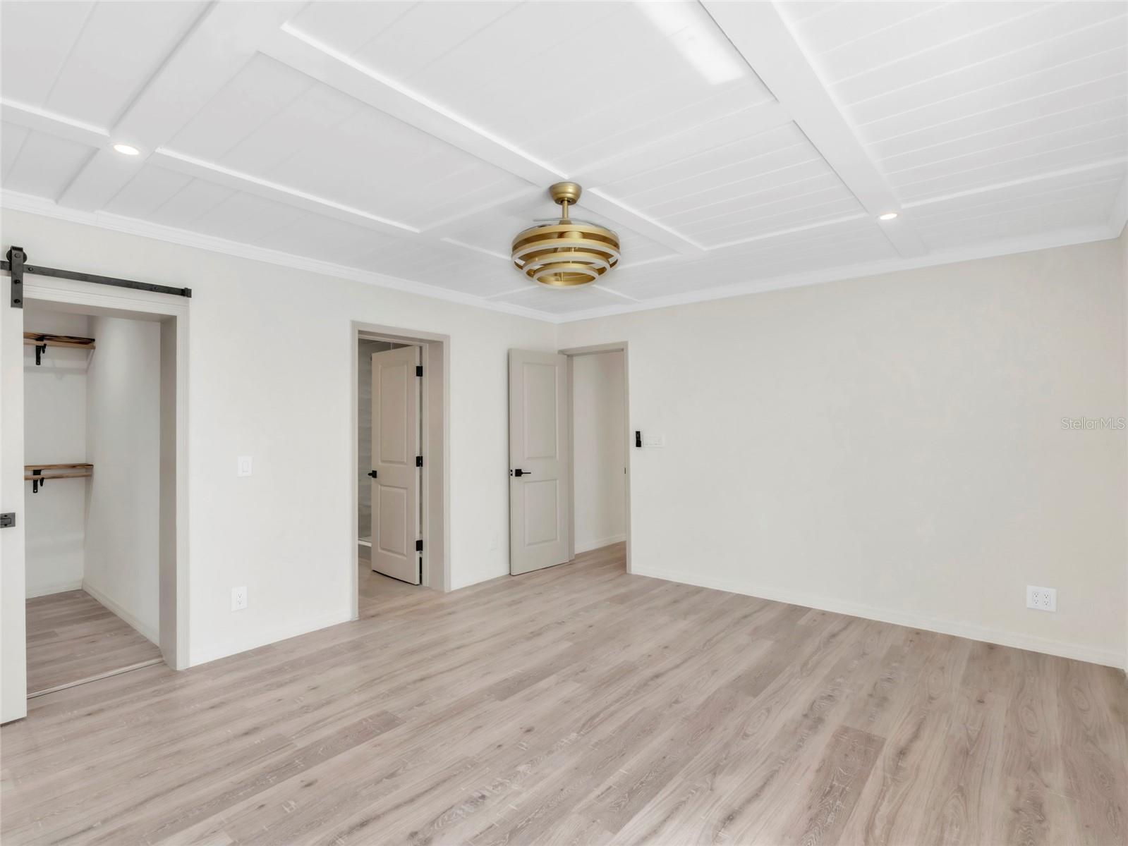 4870 VENETIAN BLVD NE, ST PETERSBURG, FL, 33703