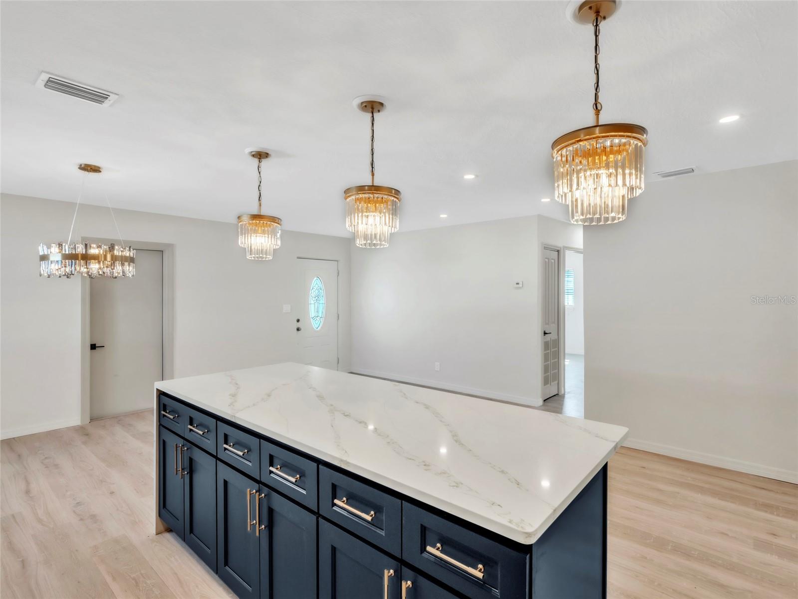 4870 VENETIAN BLVD NE, ST PETERSBURG, FL, 33703