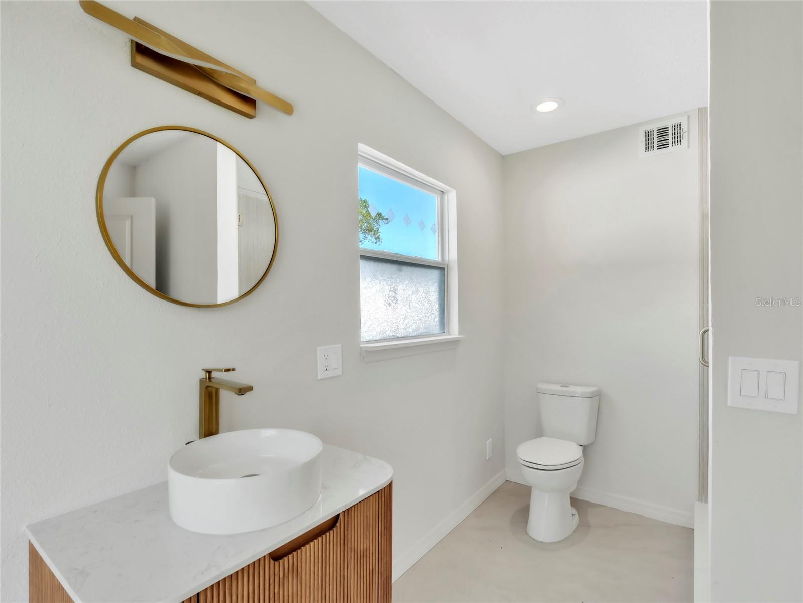 4870 VENETIAN BLVD NE, ST PETERSBURG, FL, 33703