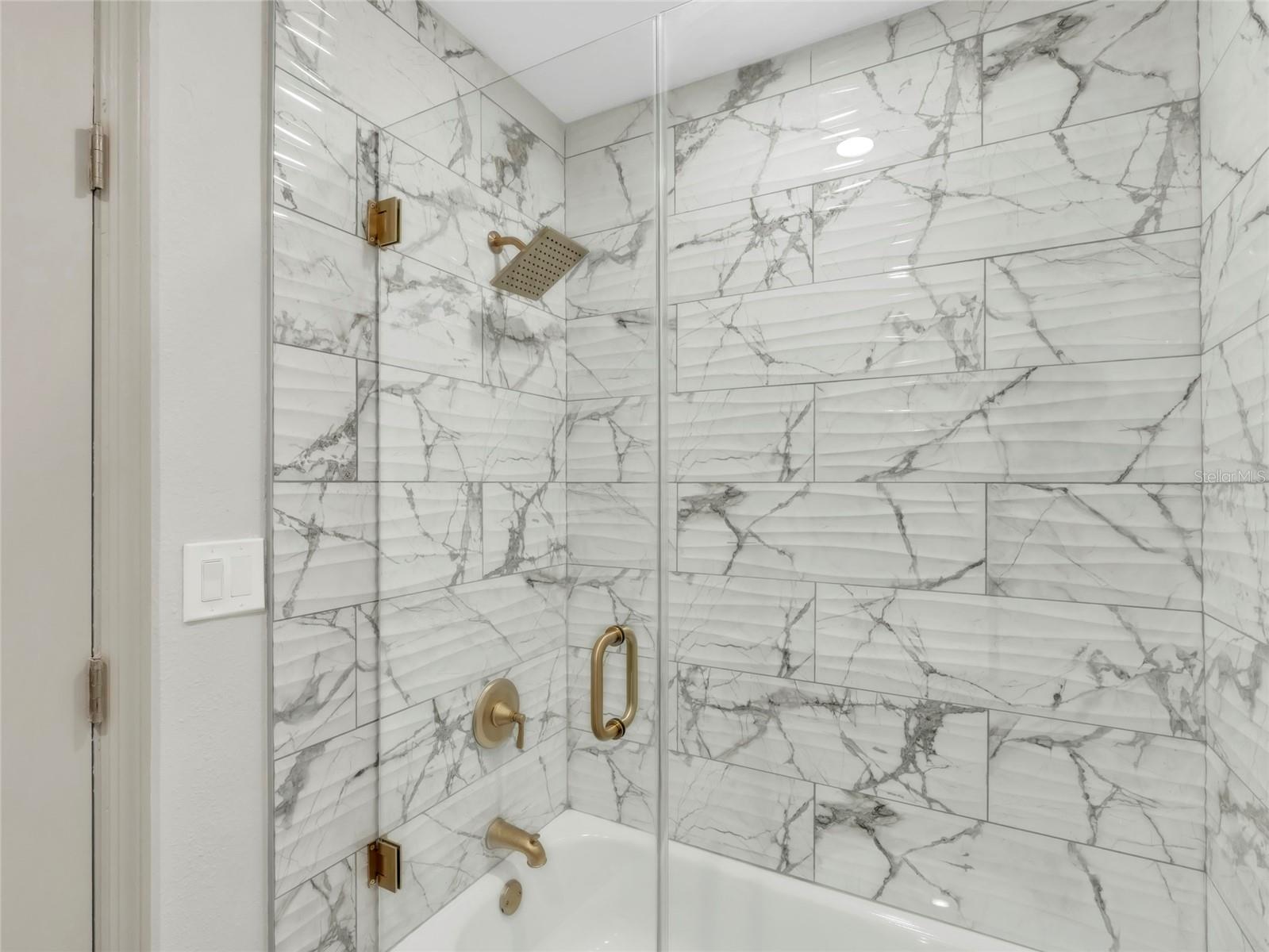 4870 VENETIAN BLVD NE, ST PETERSBURG, FL, 33703