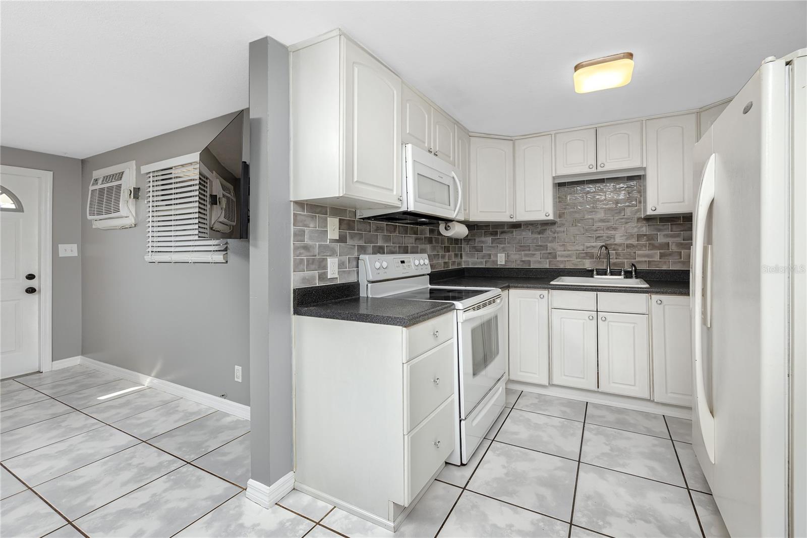 10595 118TH AVE, LARGO, FL, 33773