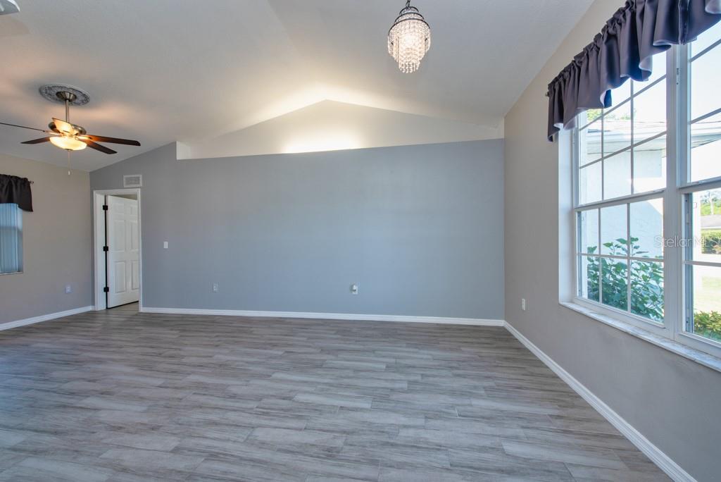 3118 34TH AVENUE DR E, BRADENTON, FL, 34208