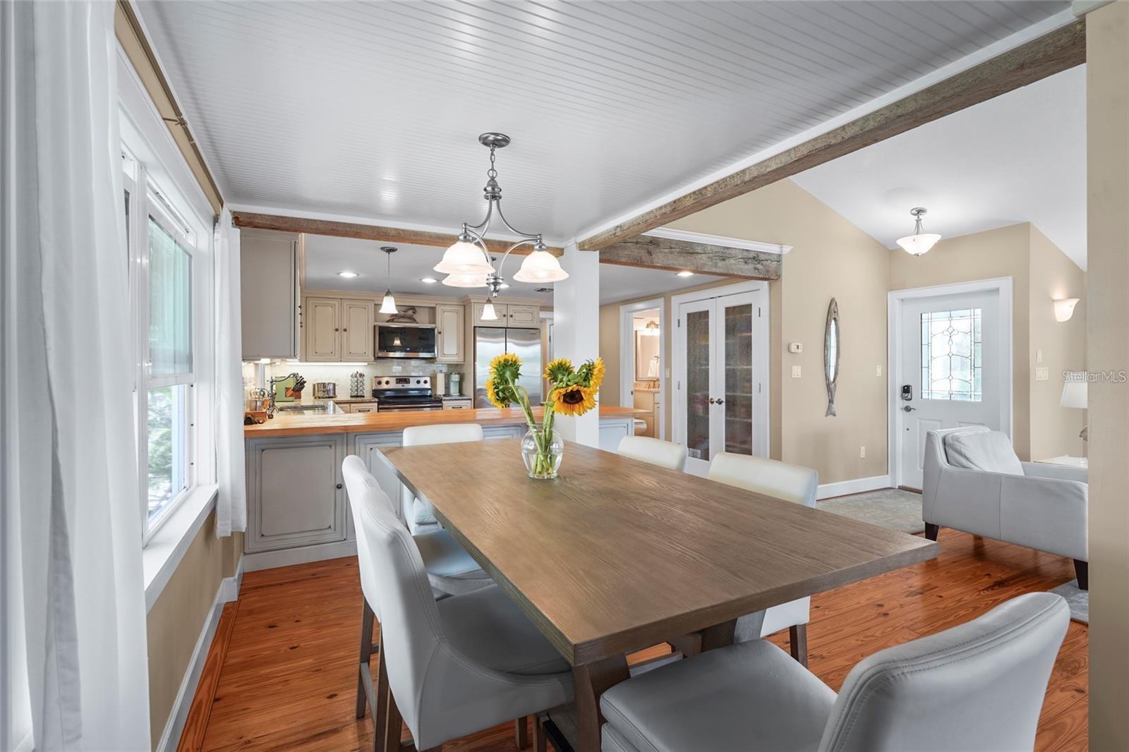 111 FAUBEL ST, SARASOTA, FL, 34242