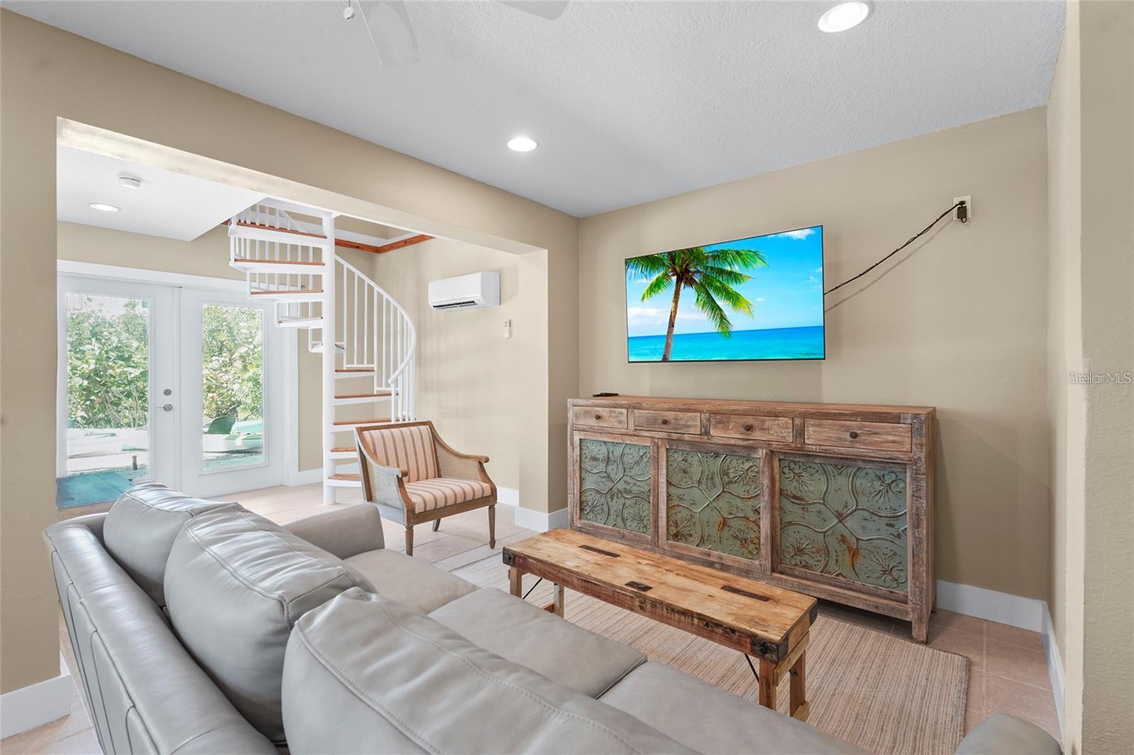 111 FAUBEL ST, SARASOTA, FL, 34242