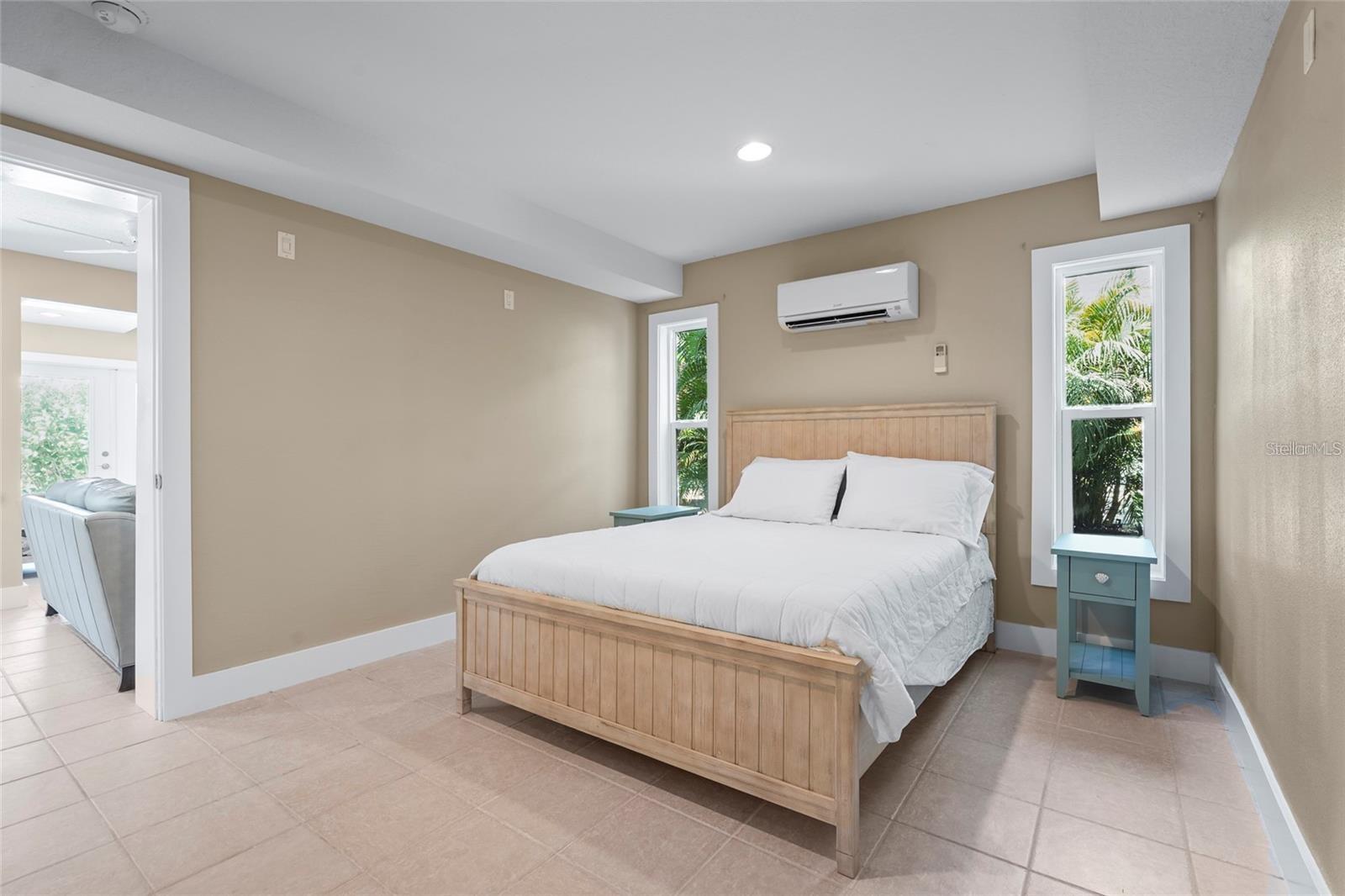 111 FAUBEL ST, SARASOTA, FL, 34242