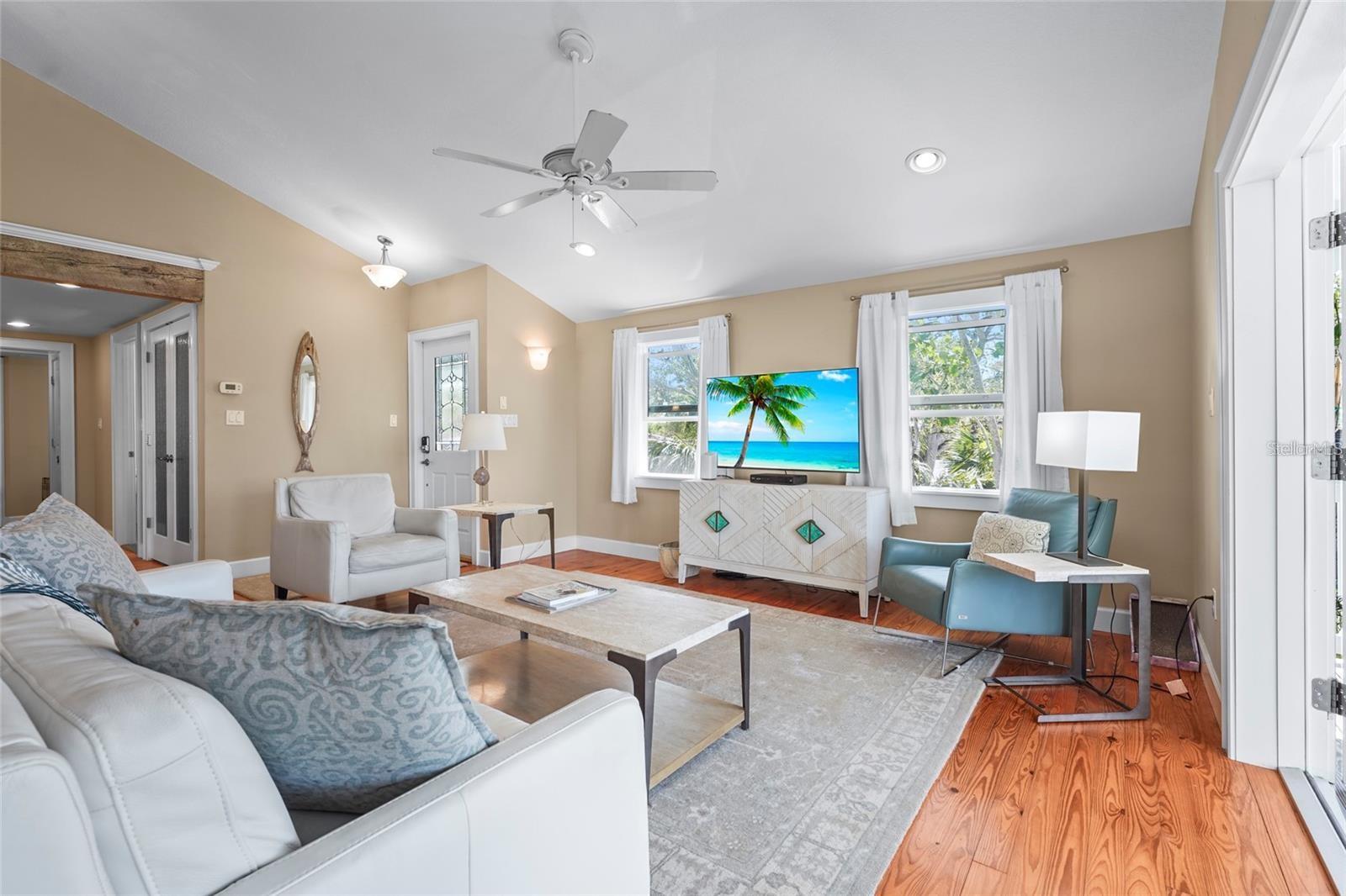 111 FAUBEL ST, SARASOTA, FL, 34242