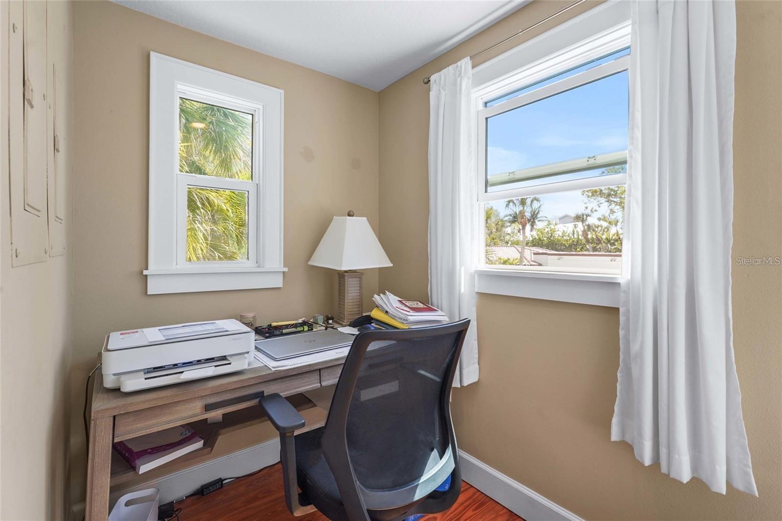 111 FAUBEL ST, SARASOTA, FL, 34242