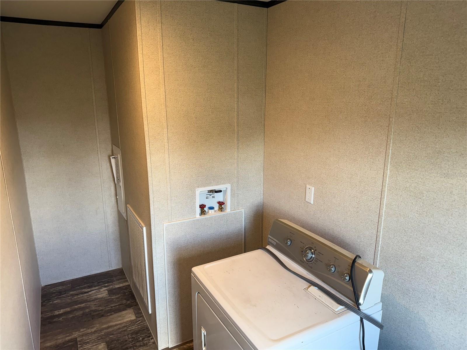 1141 NW 12TH LANE, LAKE PANASOFFKEE, FL, 33538