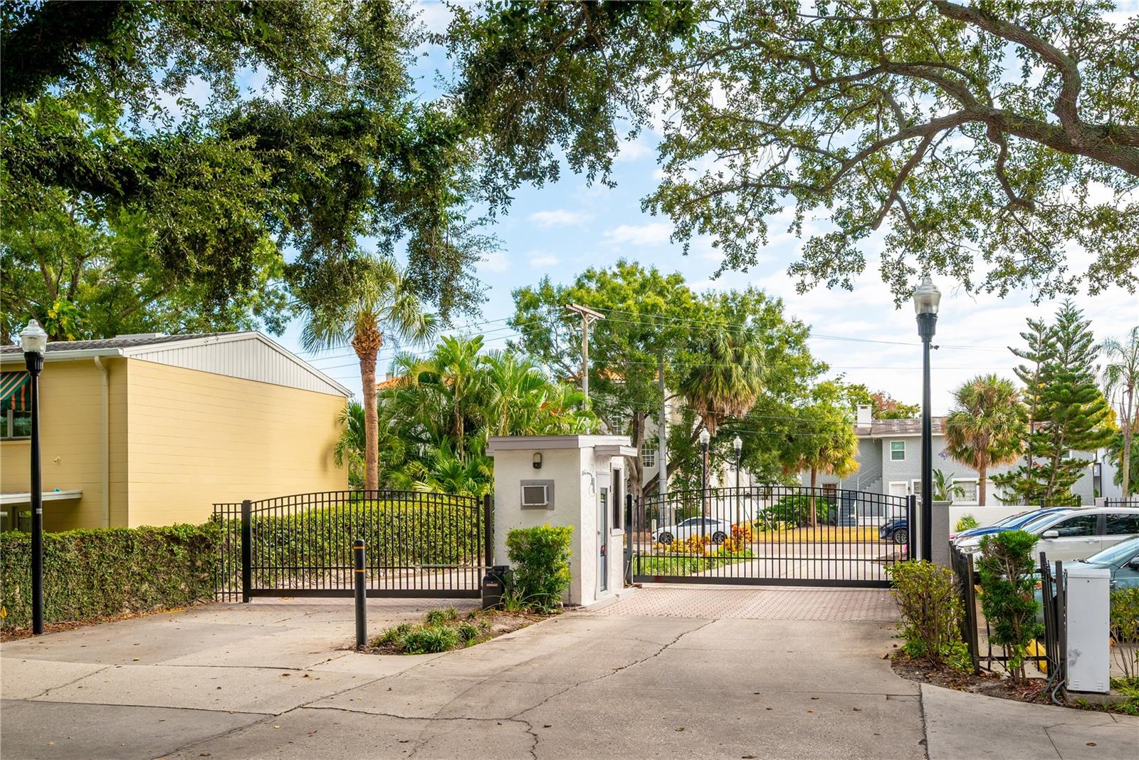 3211 W SWANN AVE #408, TAMPA, FL, 33609
