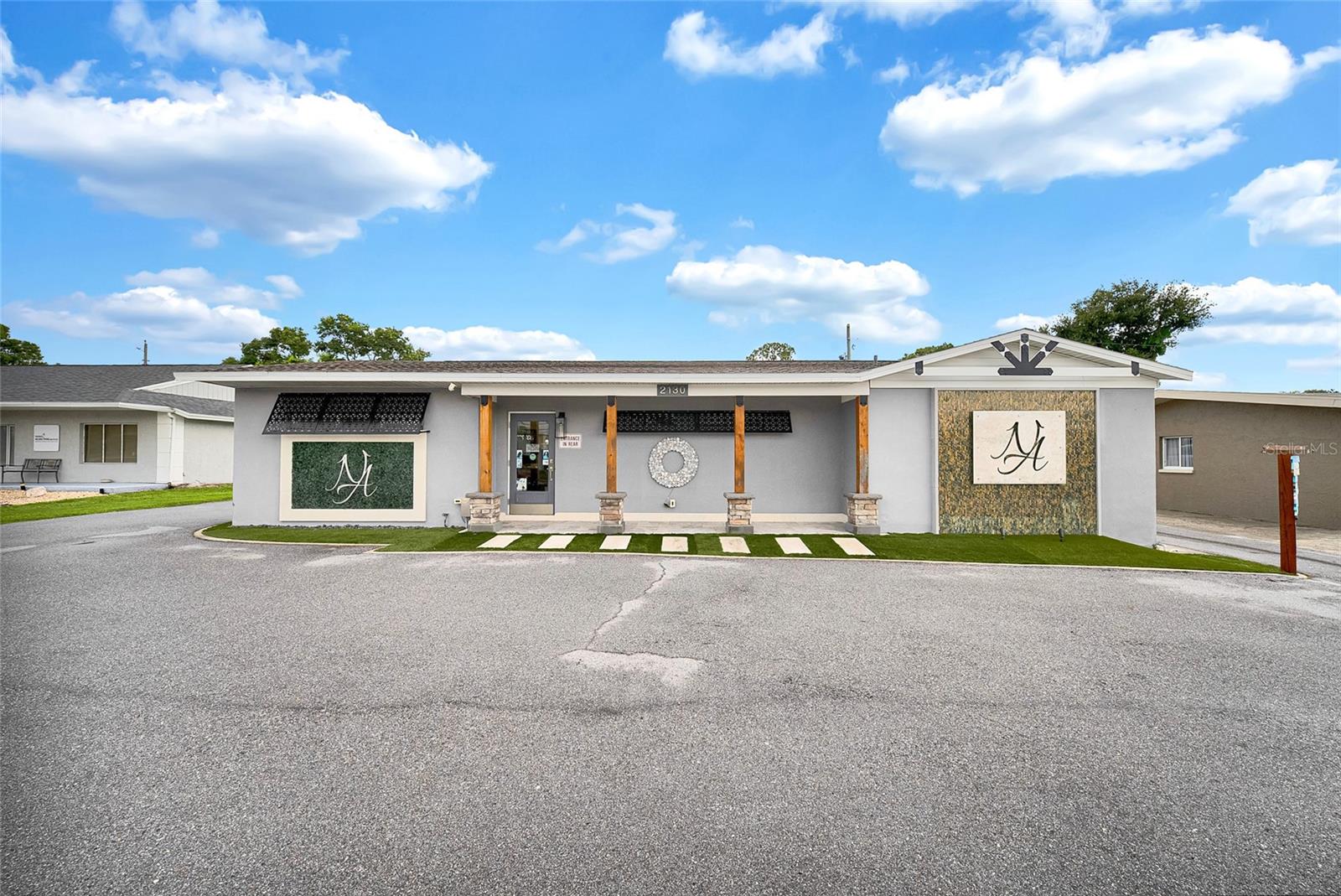 2130 W BAY DR, LARGO, FL, 33770