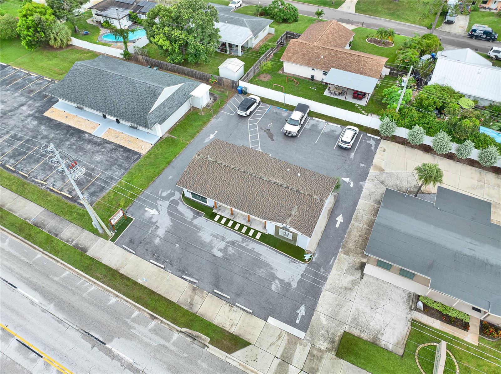 2130 W BAY DR, LARGO, FL, 33770