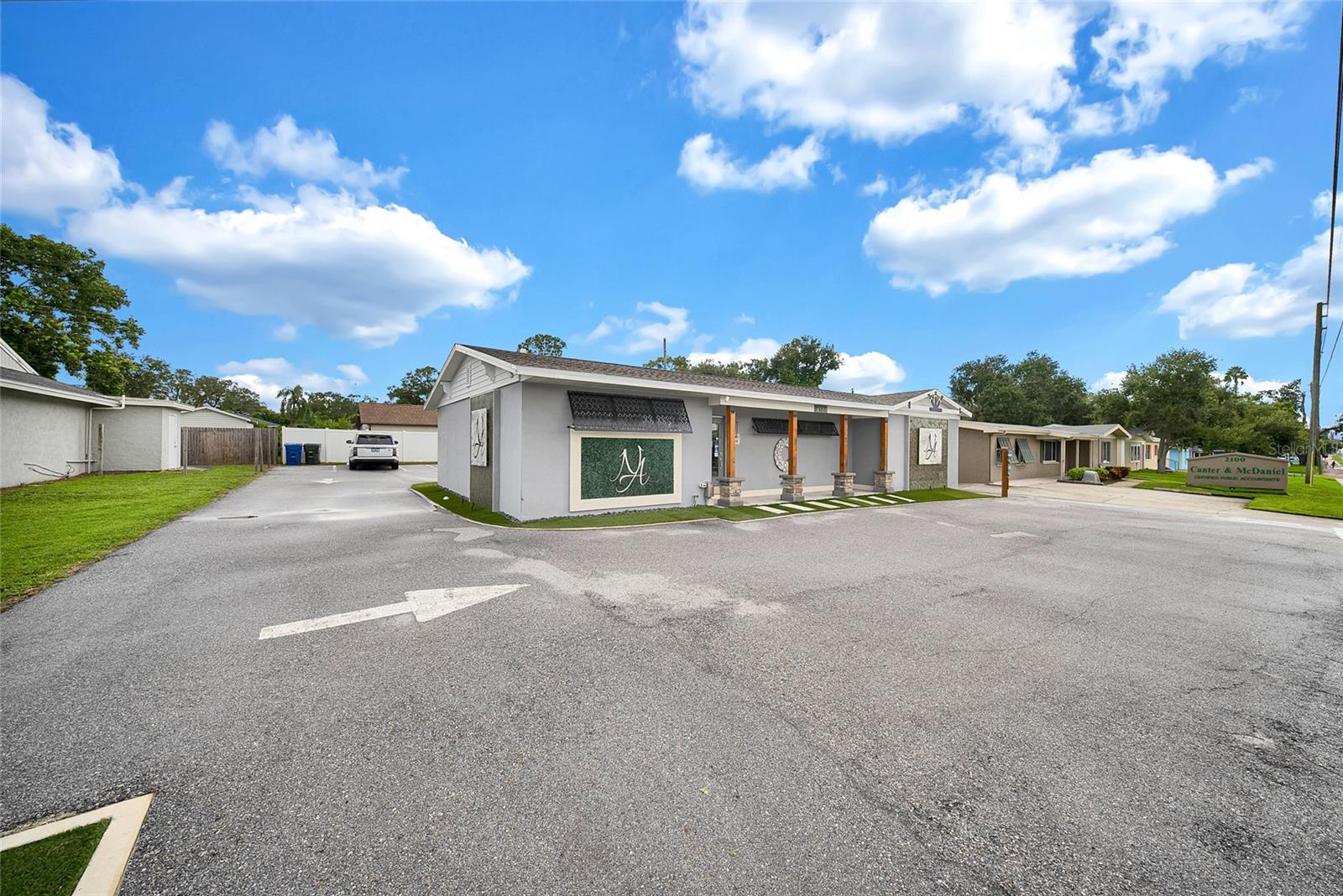 2130 W BAY DR, LARGO, FL, 33770