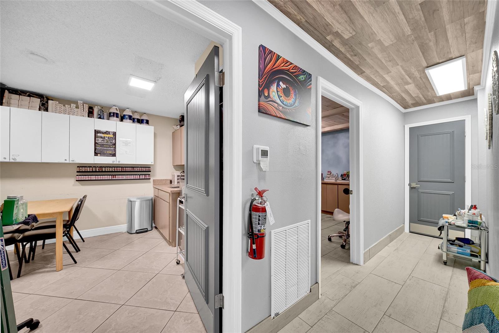 2130 W BAY DR, LARGO, FL, 33770