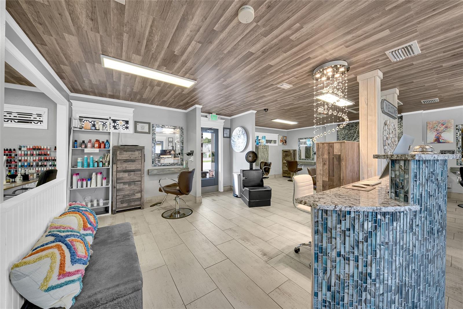 2130 W BAY DR, LARGO, FL, 33770