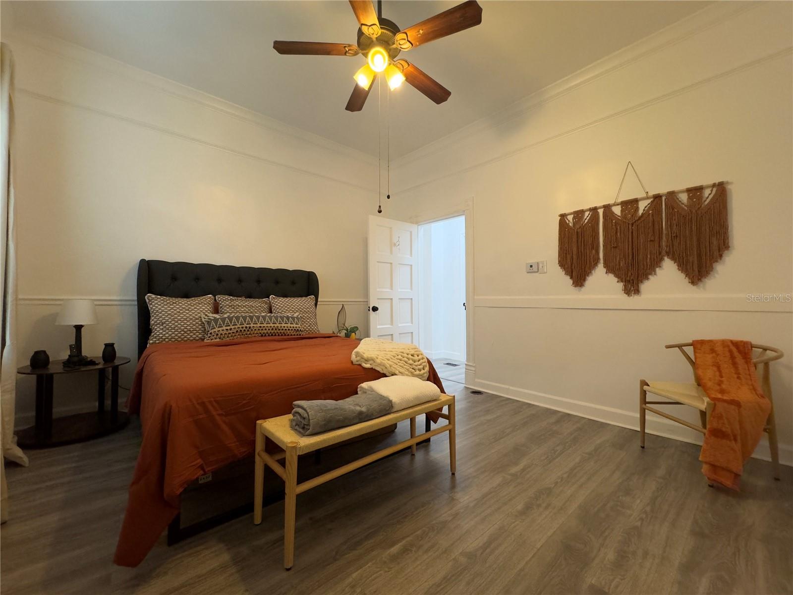 609 W AZEELE ST, TAMPA, FL, 33606