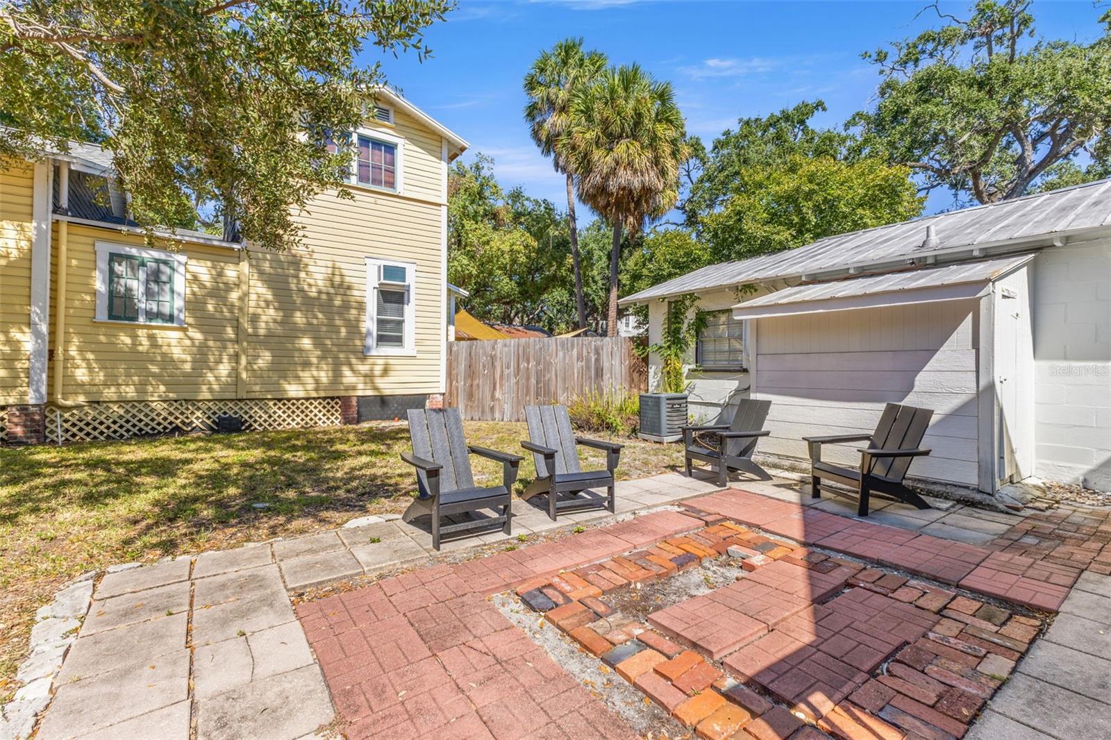 609 W AZEELE ST, TAMPA, FL, 33606