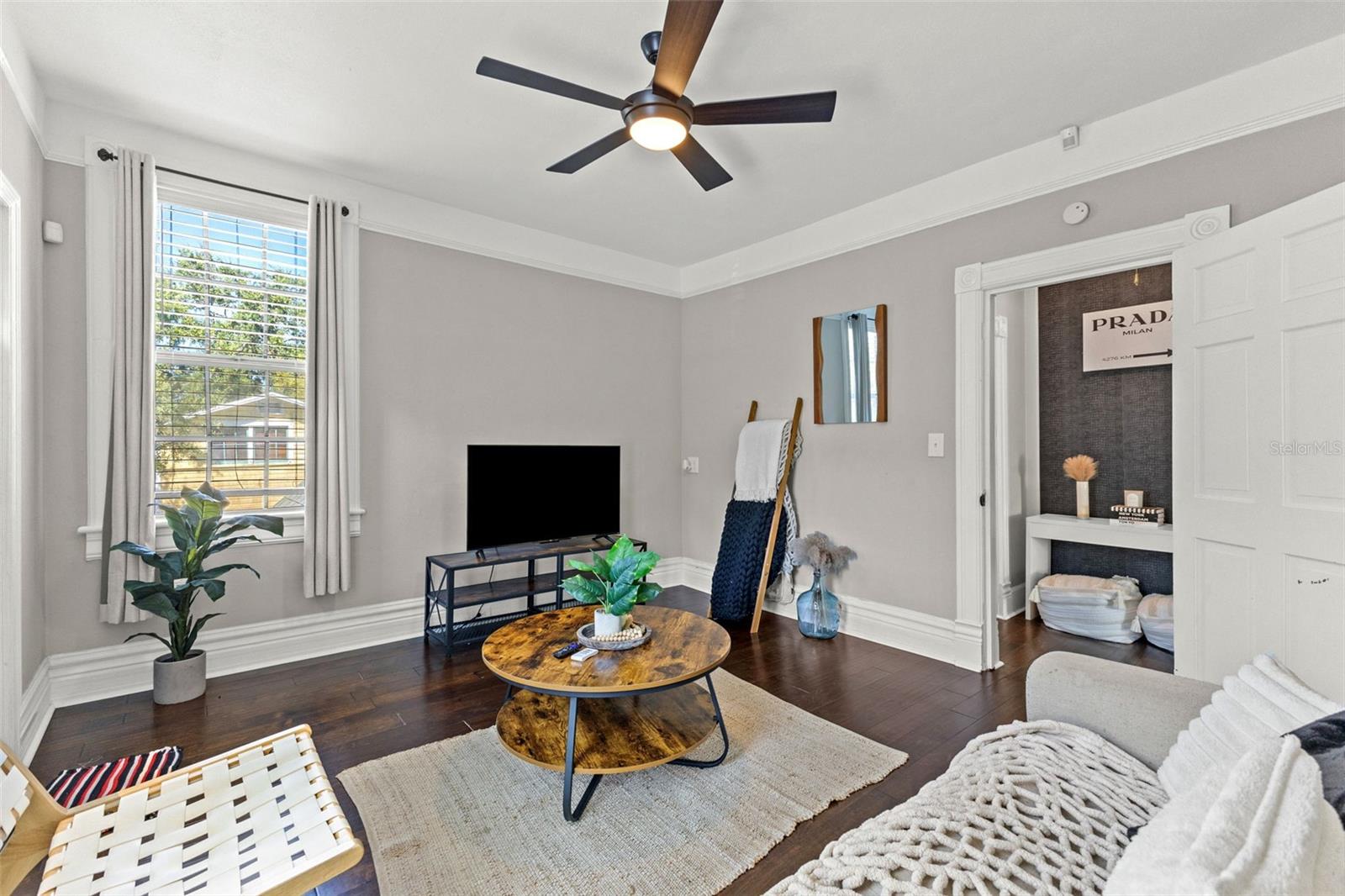 609 W AZEELE ST, TAMPA, FL, 33606