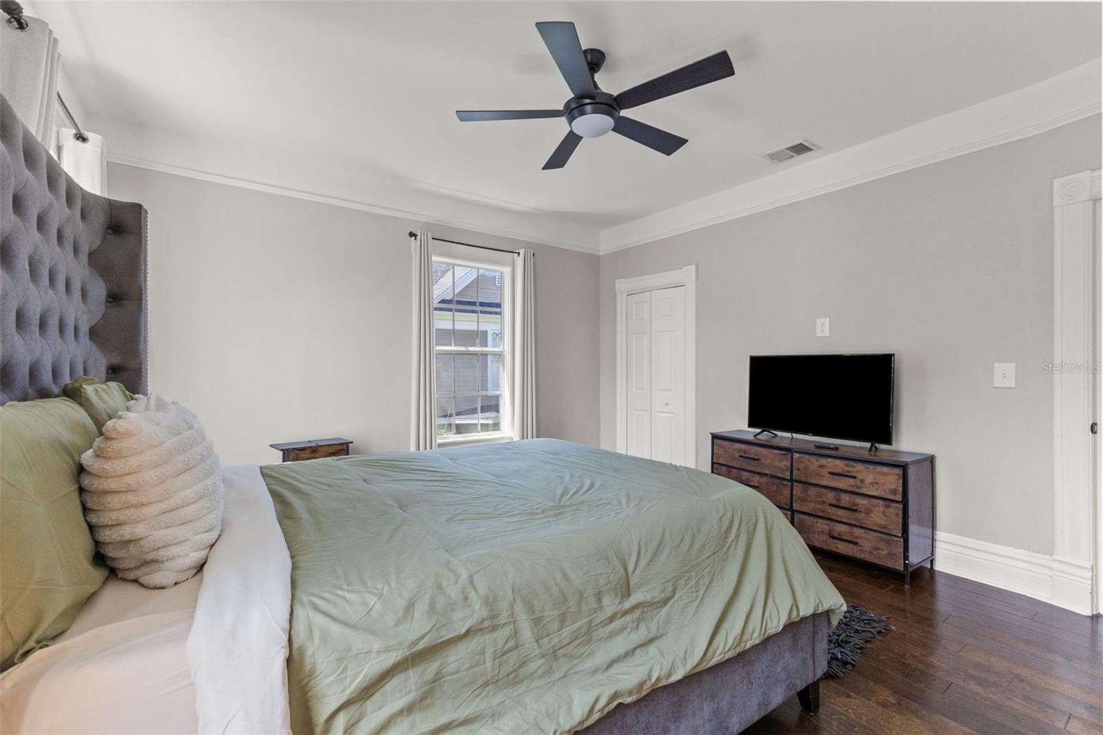 609 W AZEELE ST, TAMPA, FL, 33606