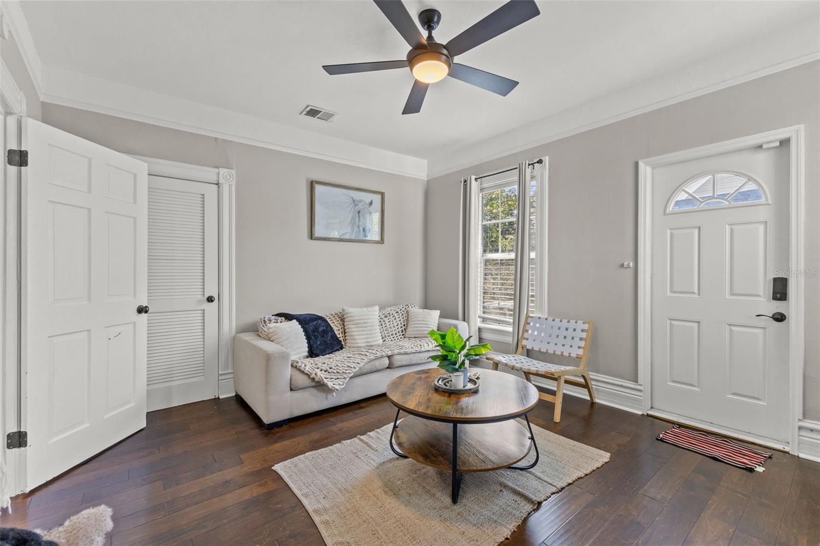 609 W AZEELE ST, TAMPA, FL, 33606