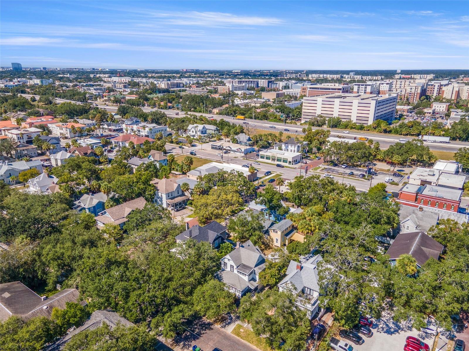 609 W AZEELE ST, TAMPA, FL, 33606