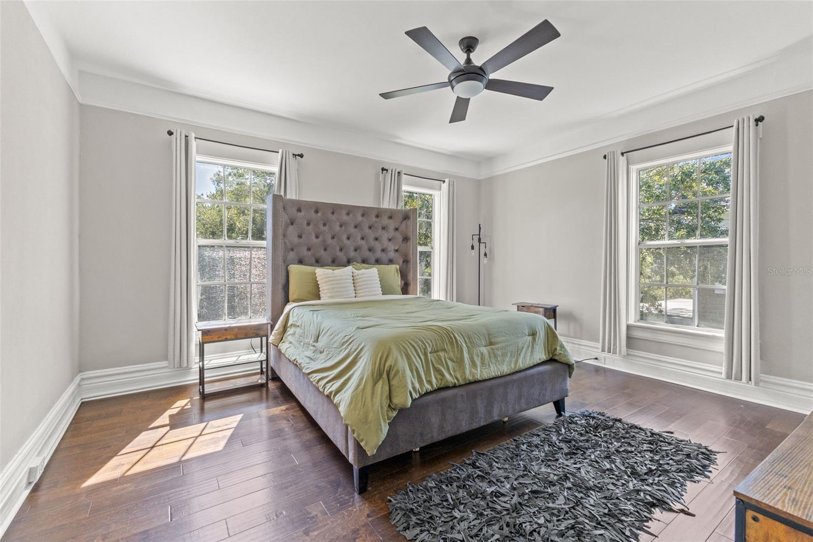 609 W AZEELE ST, TAMPA, FL, 33606