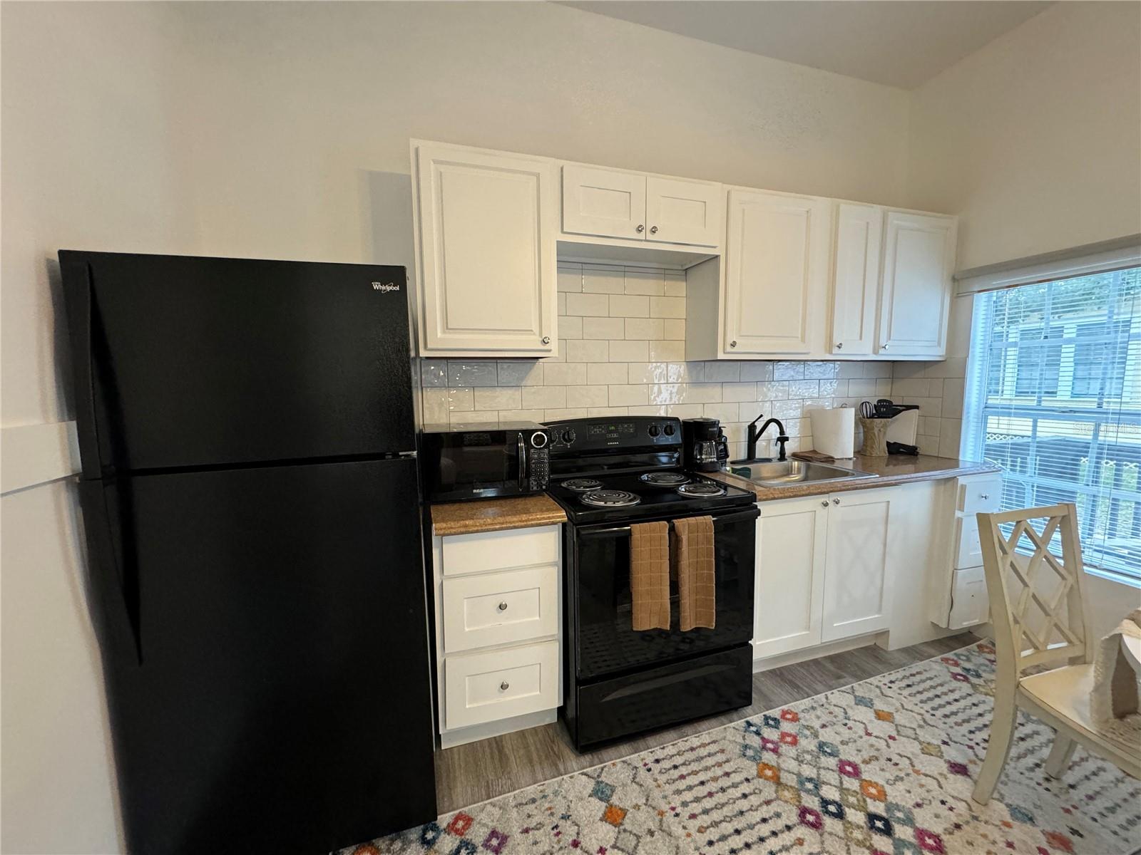 609 W AZEELE ST, TAMPA, FL, 33606