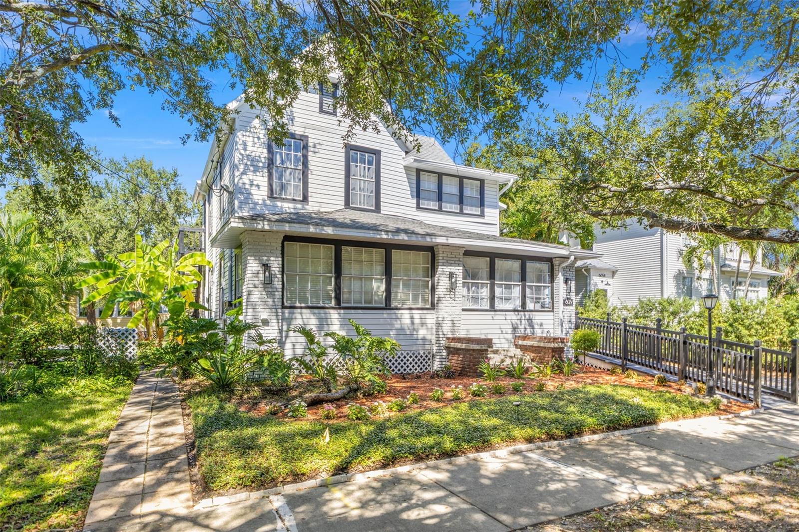 609 W AZEELE ST, TAMPA, FL, 33606