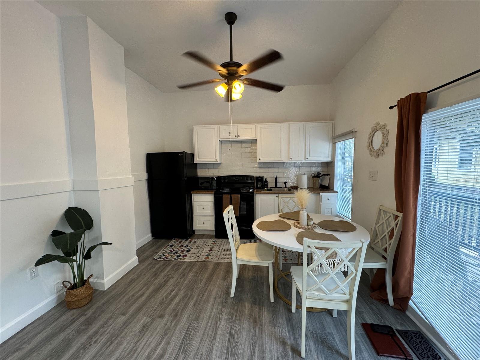 609 W AZEELE ST, TAMPA, FL, 33606