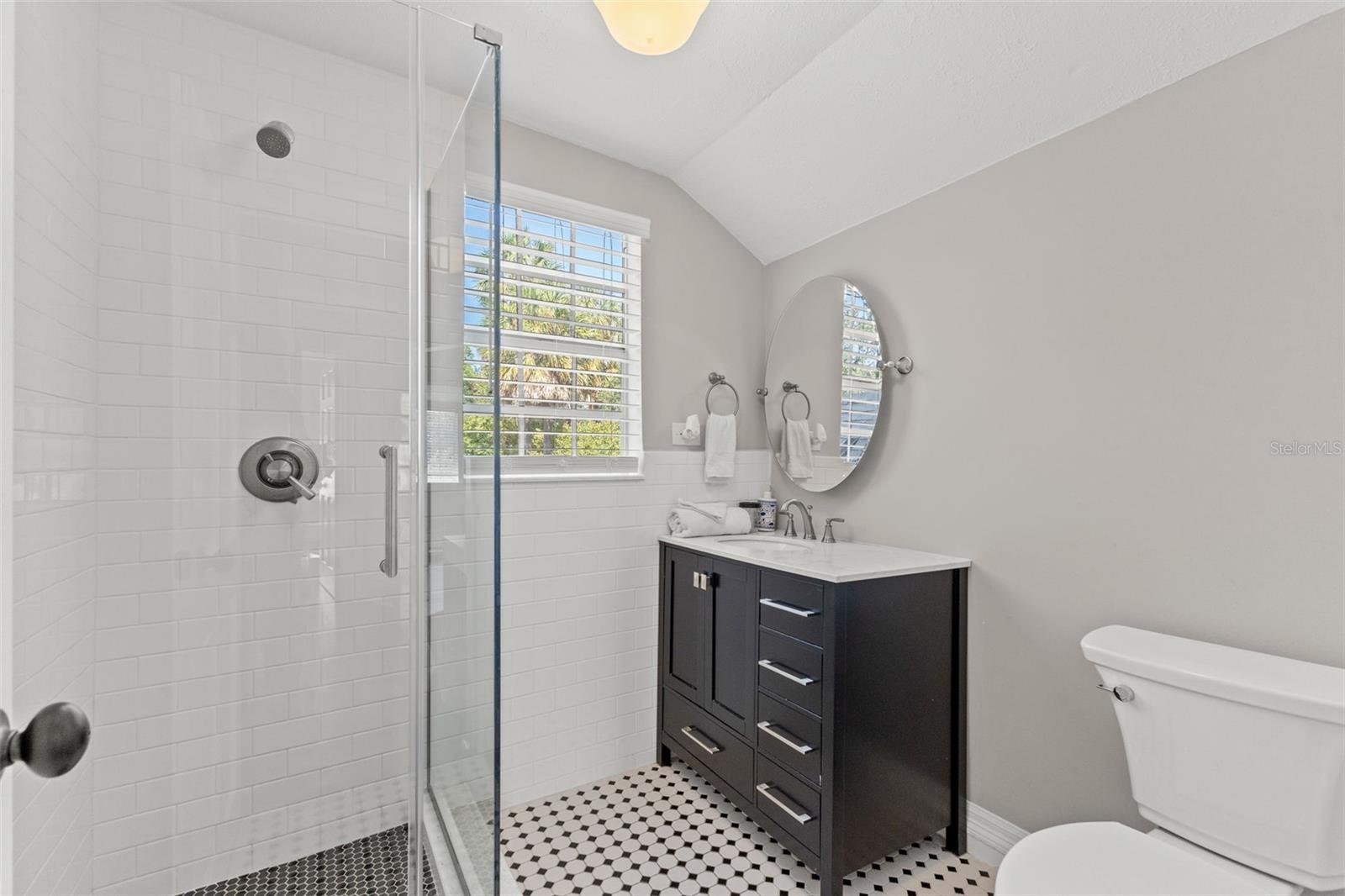 609 W AZEELE ST, TAMPA, FL, 33606