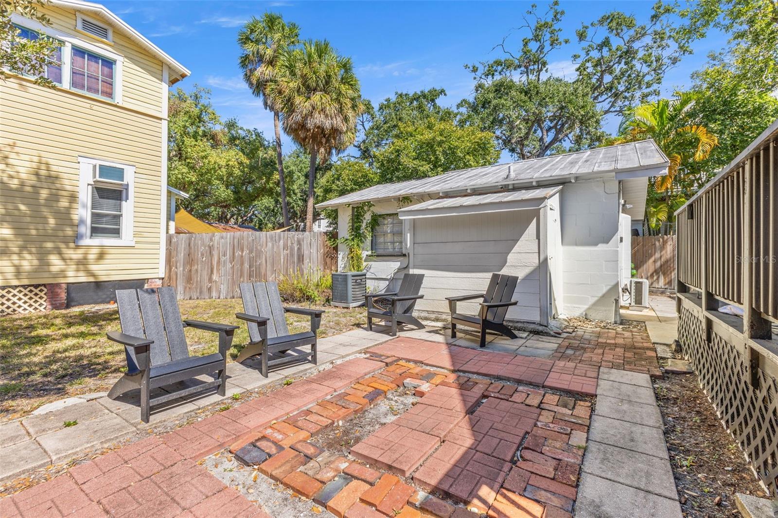 609 W AZEELE ST, TAMPA, FL, 33606