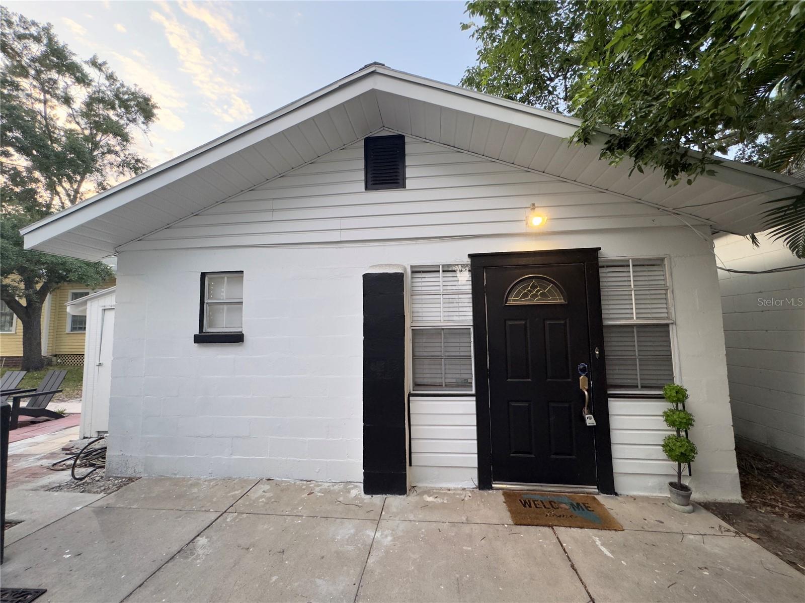 609 W AZEELE ST, TAMPA, FL, 33606