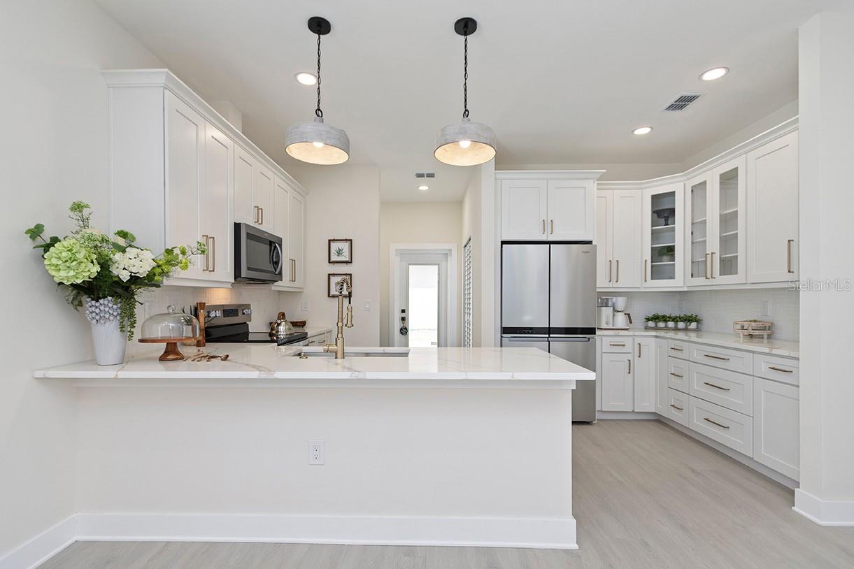 8103 N KLONDYKE ST, TAMPA, FL, 33604